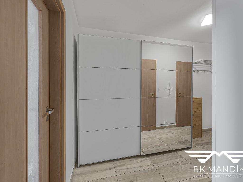 Prodej bytu 2+kk 44 m2, Praha – náhled fotky 17