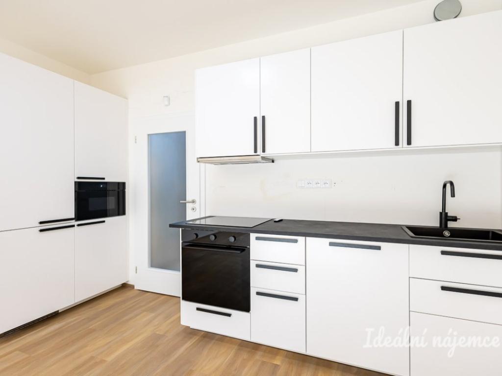 Pronájem bytu 1+kk 35 m2