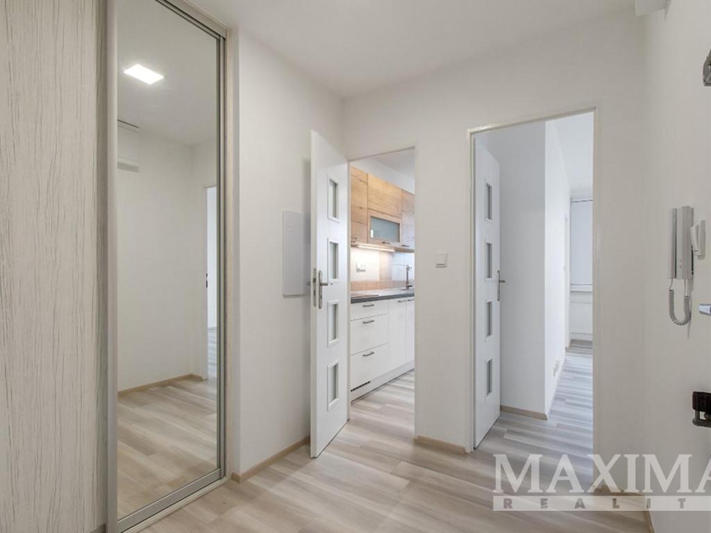 Prodej bytu 3+1 80 m2, Praha – náhled fotky 11