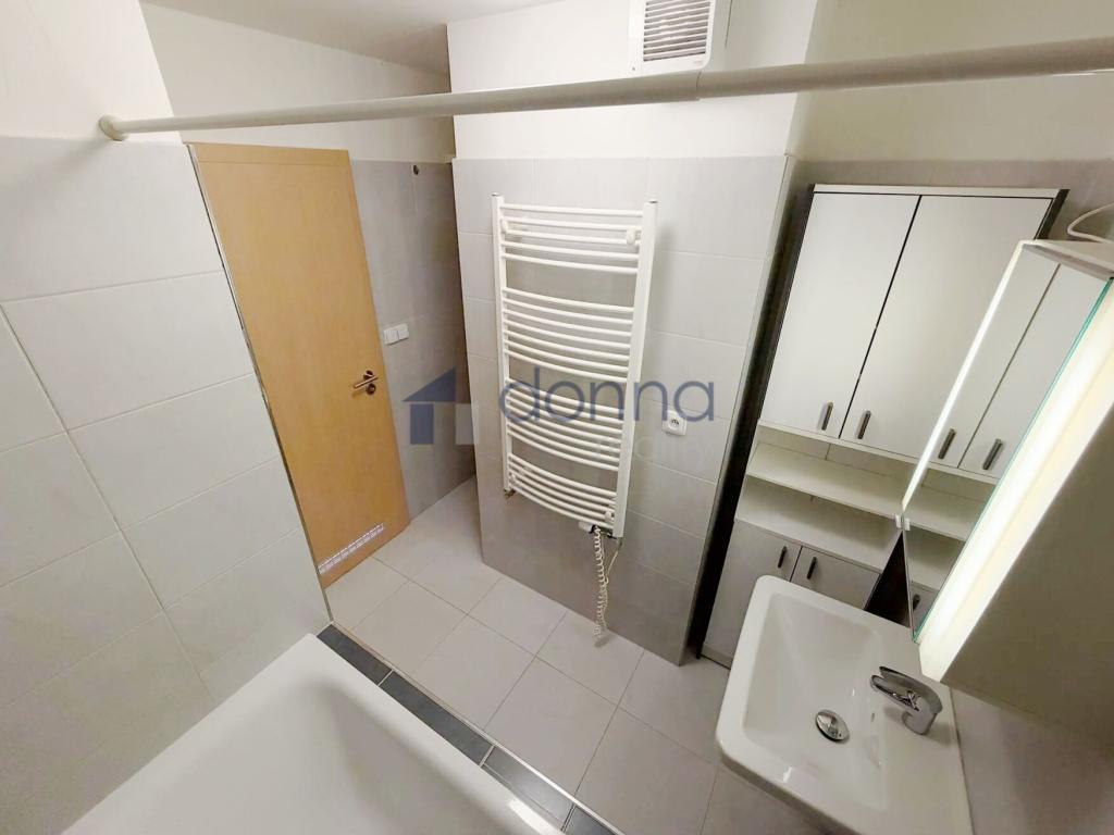 Pronájem bytu 2+kk 55 m2, Praha – náhled fotky 9
