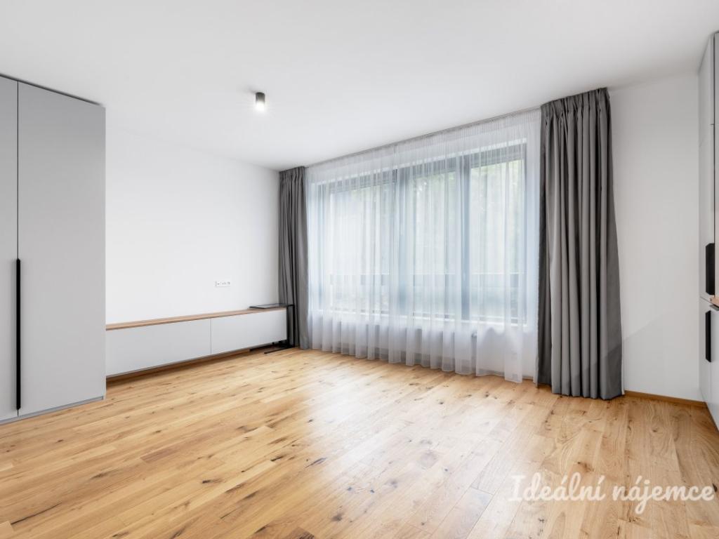 Pronájem bytu 1+kk 33 m2