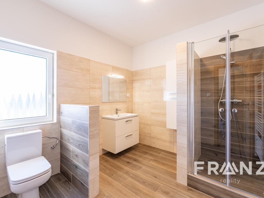 Pronájem bytu 2+kk 60 m2