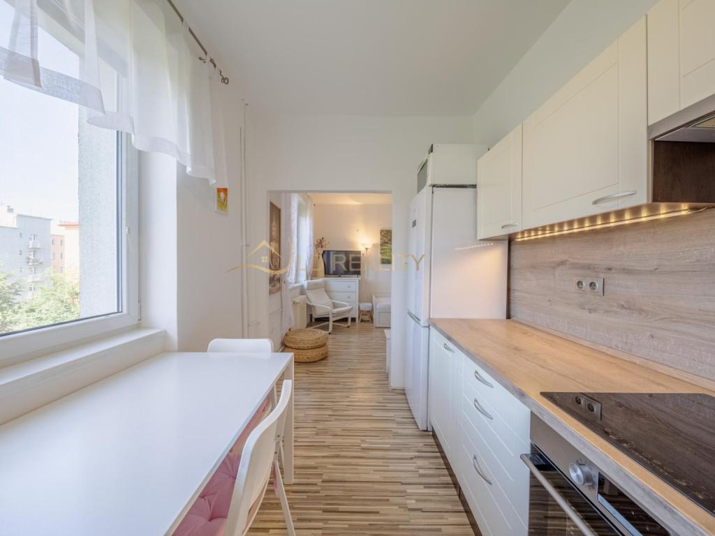 Prodej bytu 2+1 52 m² – pohled 3