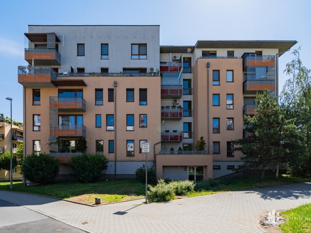Pronájem bytu 3+kk 72 m2, Praha – náhled fotky 28