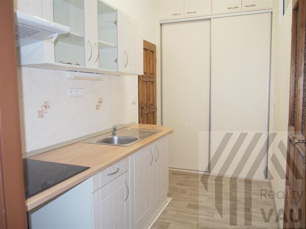 Pronájem 2+kk, Pardubice - Smilova, 11900 Kč, 42