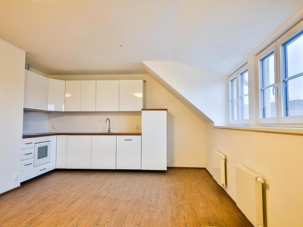 Pronájem bytu 2+kk 58 m2