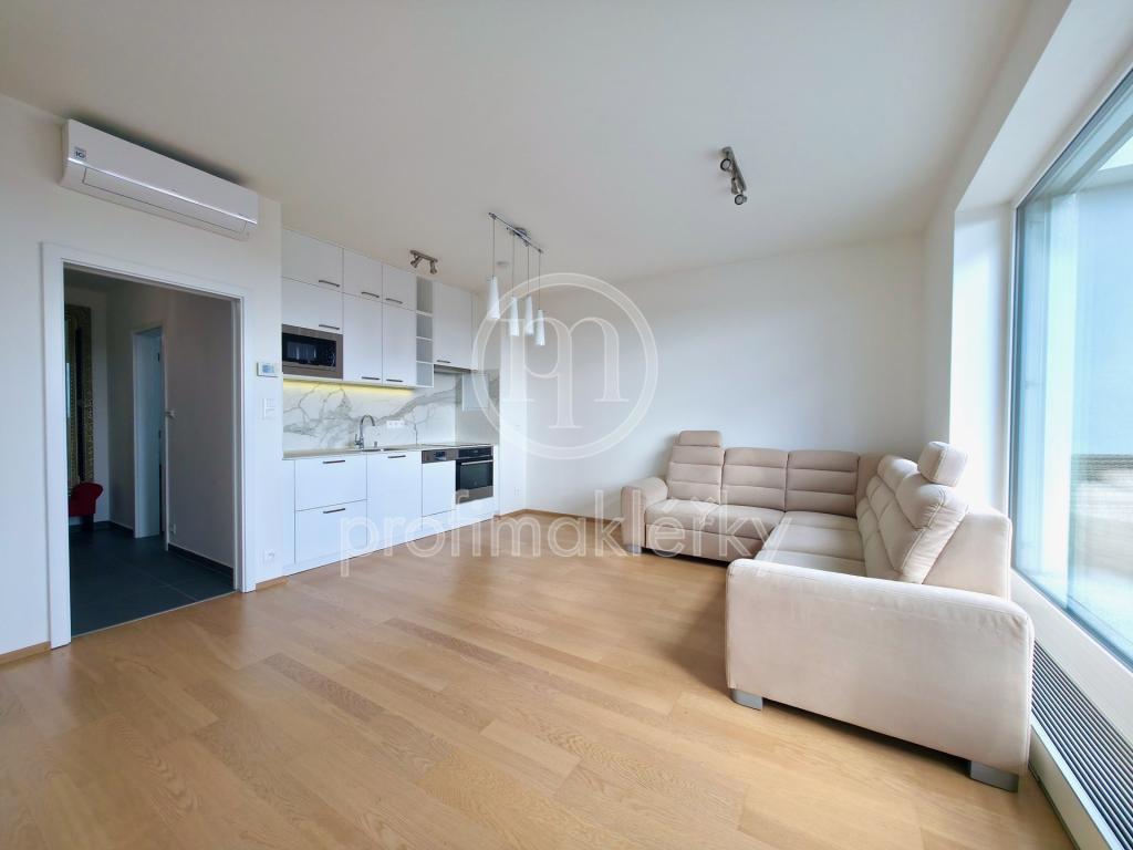 Pronájem bytu 2+kk 61 m2
