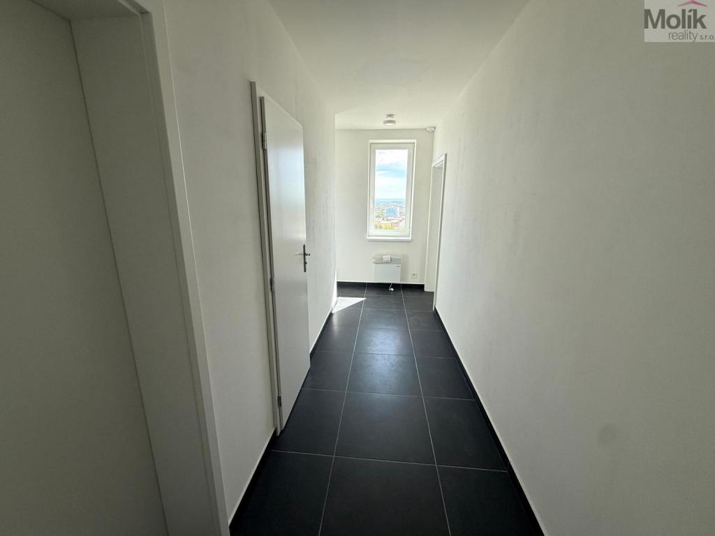 Pronájem bytu 3+kk 97 m2, Chomutov – náhled fotky 13