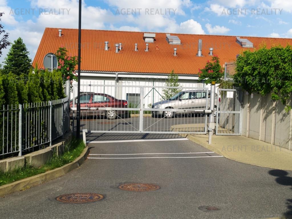 Pronájem bytu 2+kk 51 m2, Praha – náhled fotky 26