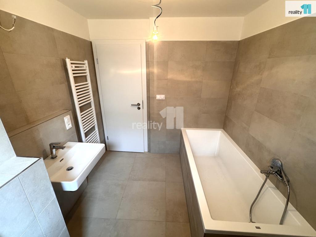 Pronájem bytu 1+kk 35 m2