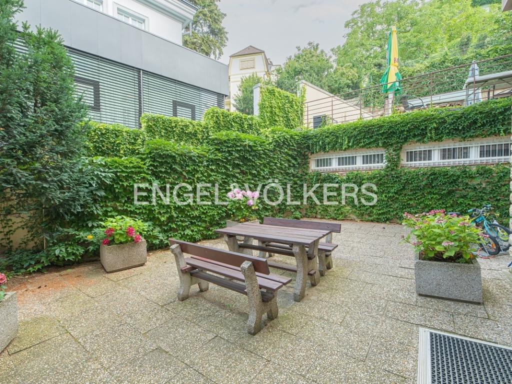 Pronájem bytu 4+1 149 m2, Praha – náhled fotky 13