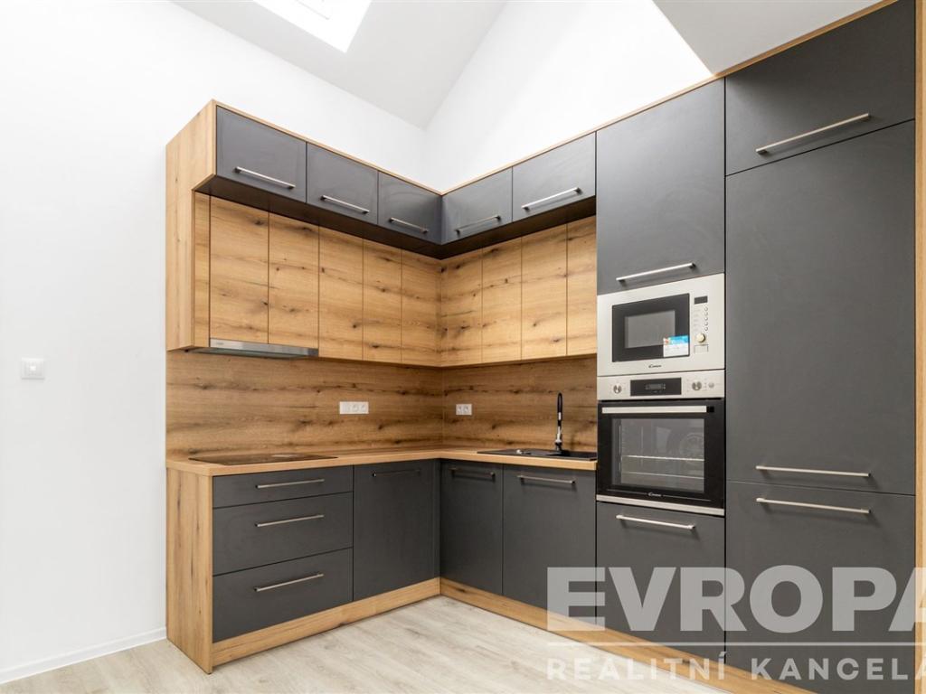 Pronájem bytu 2+kk 52 m2