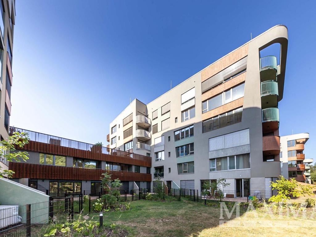 Prodej bytu 1+kk 37 m2, Praha – náhled fotky 20