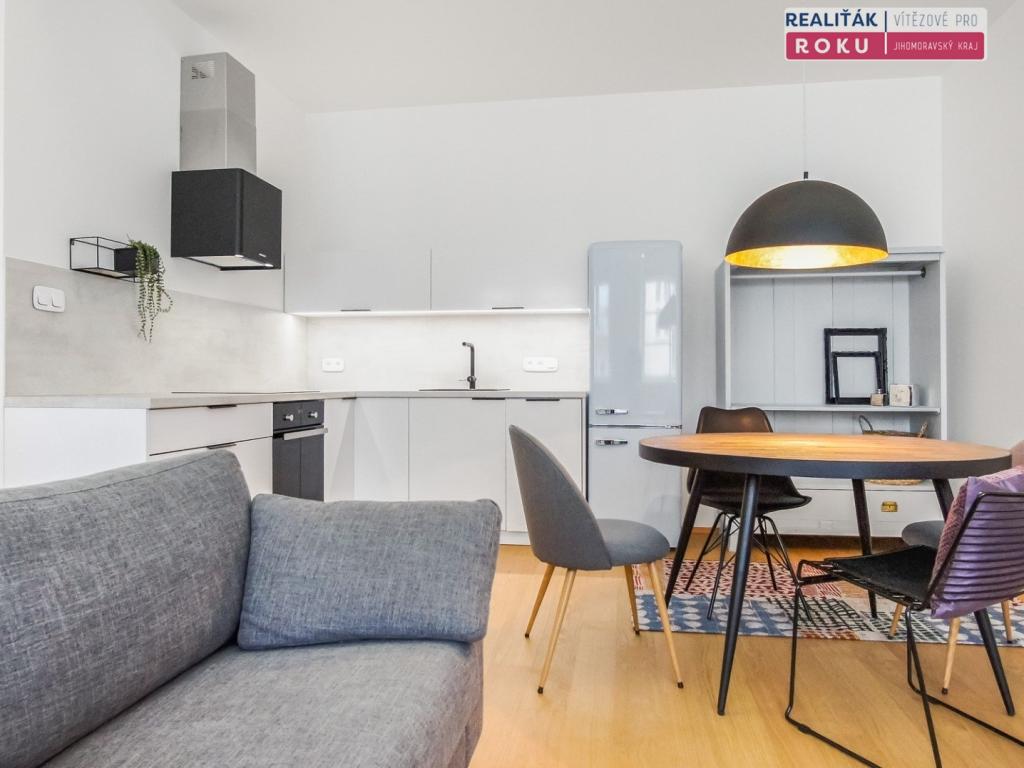 Pronájem bytu 2+kk 53 m2