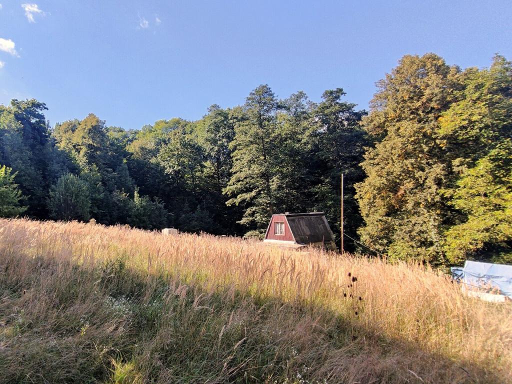 Land, 3278 m²