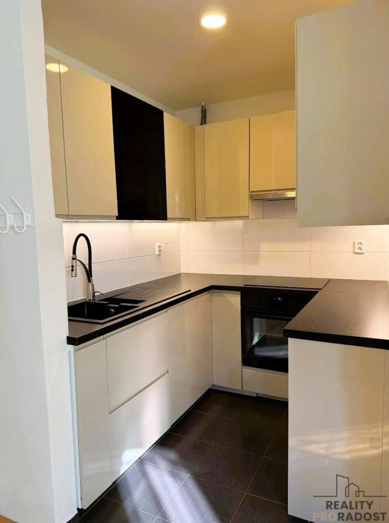 Pronájem bytu 2+1 63 m2