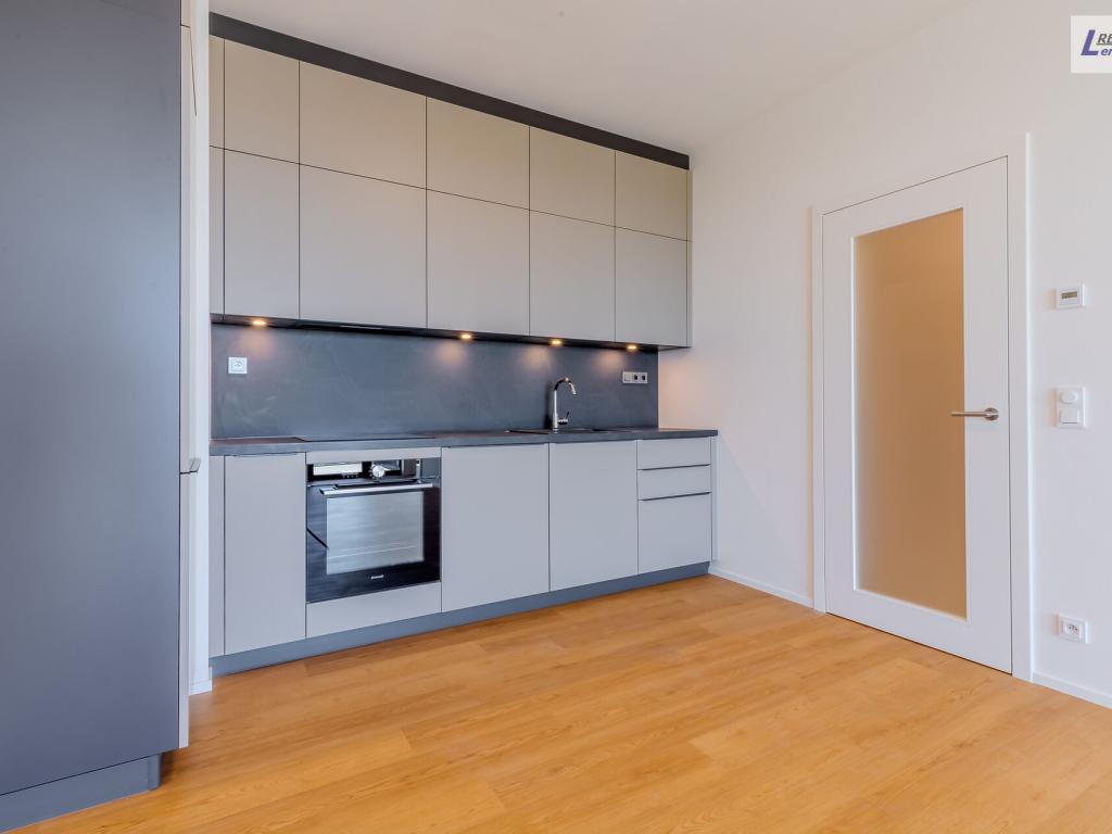 Pronájem bytu 2+kk 59 m2, Praha – náhled fotky 3