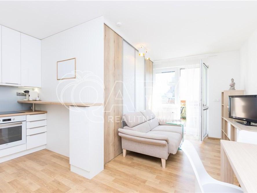 Pronájem bytu 1+kk 34 m2