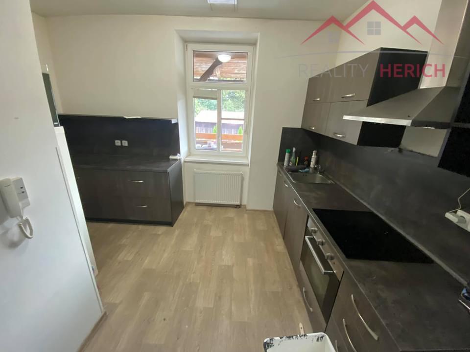 Pronajem bytu 3+1 90 m2