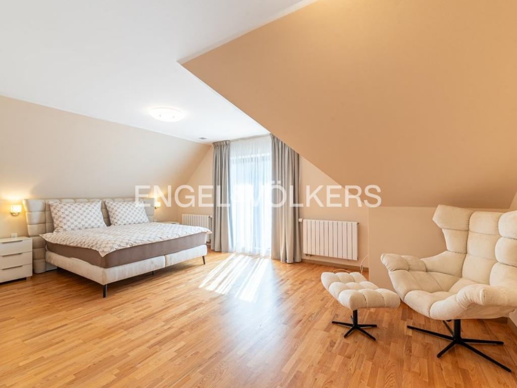 Pronájem domu 288 m2, Praha – náhled fotky 8