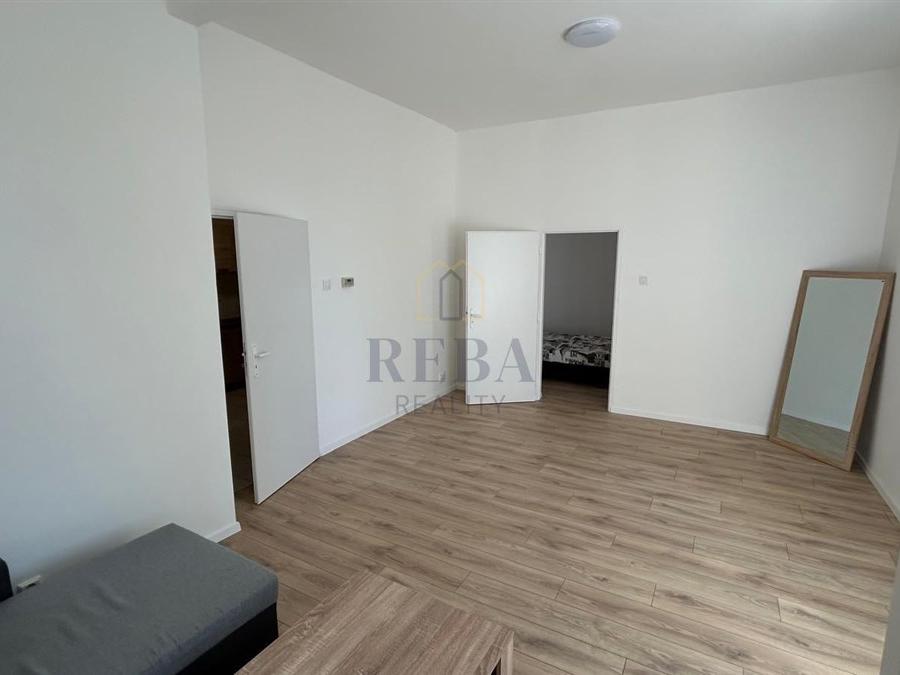 Pronájem bytu 2+1 74 m2