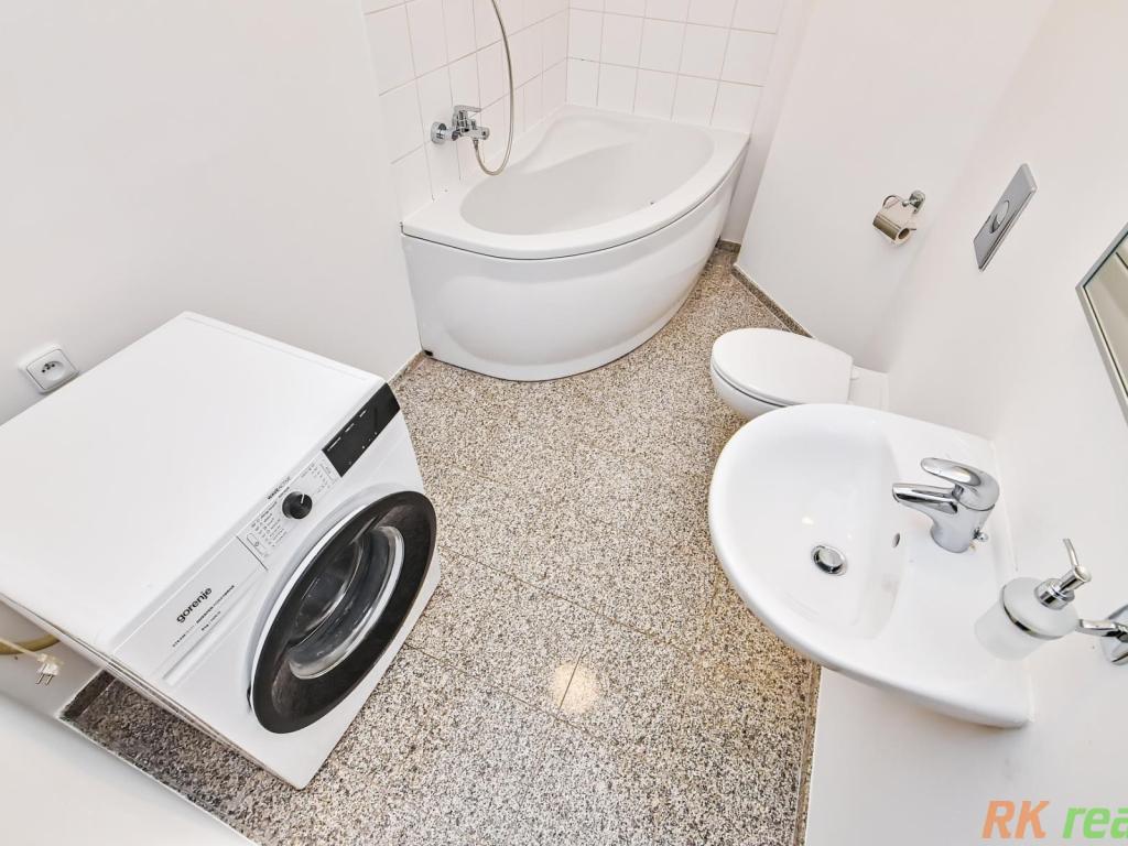 Pronájem bytu 1+1 33 m2, Praha – náhled fotky 10