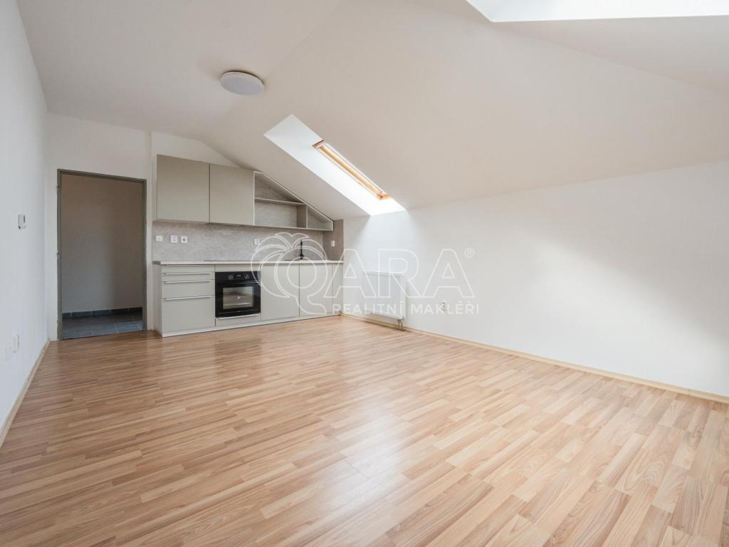 Pronájem bytu 1+kk 30 m2