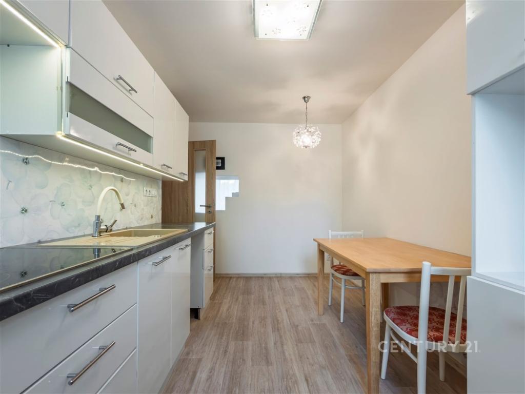 Pronájem bytu 2+1 58 m2