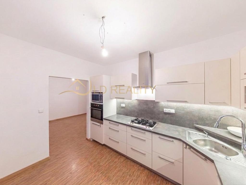 Pronájem bytu 2+1 56 m2