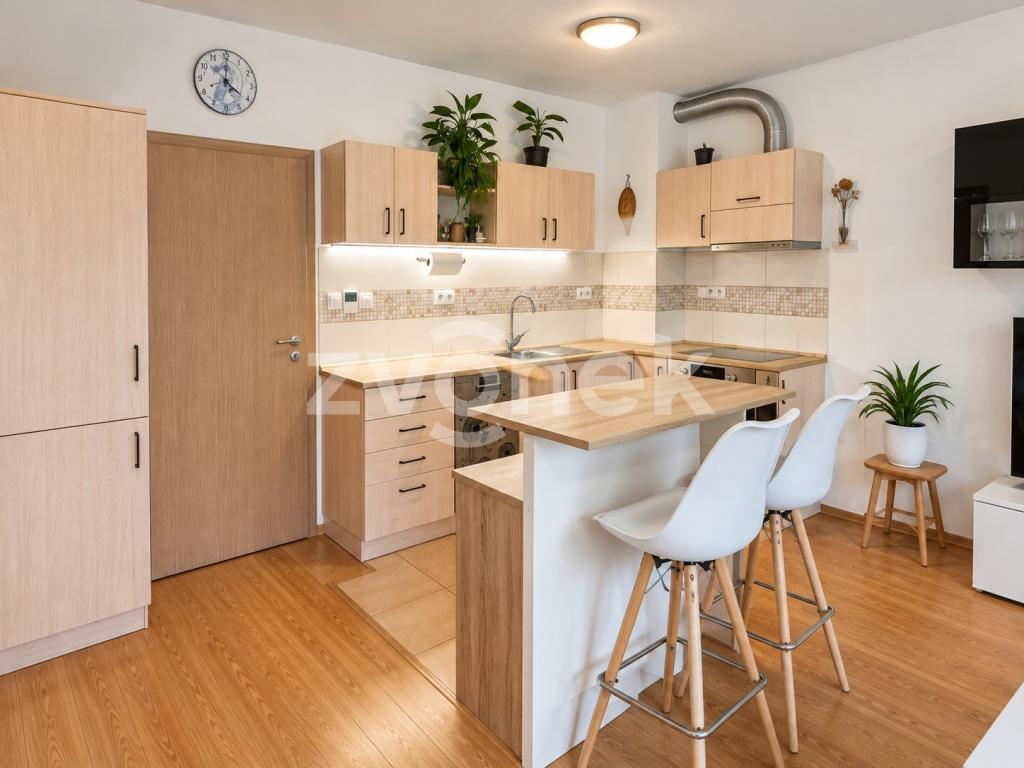 Pronájem bytu 2+kk 57 m2, Zlín – náhled fotky 2