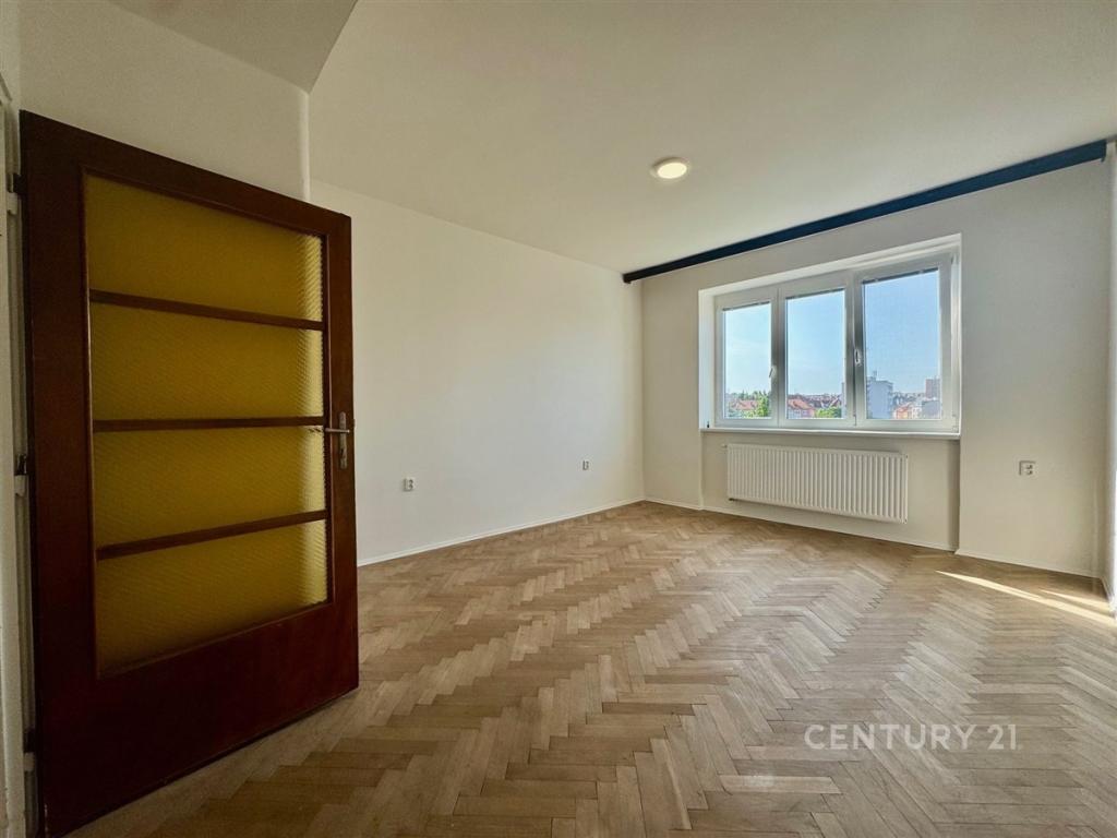 Pronájem bytu 1+1 40 m2