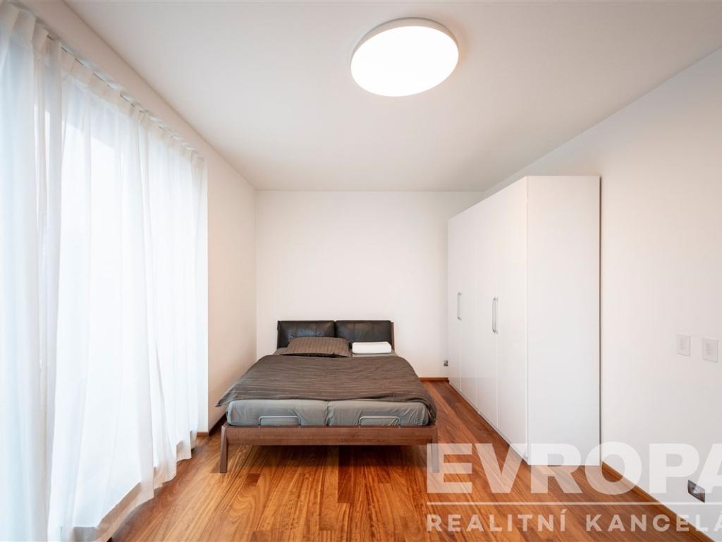 Pronájem bytu 1+kk 40 m2