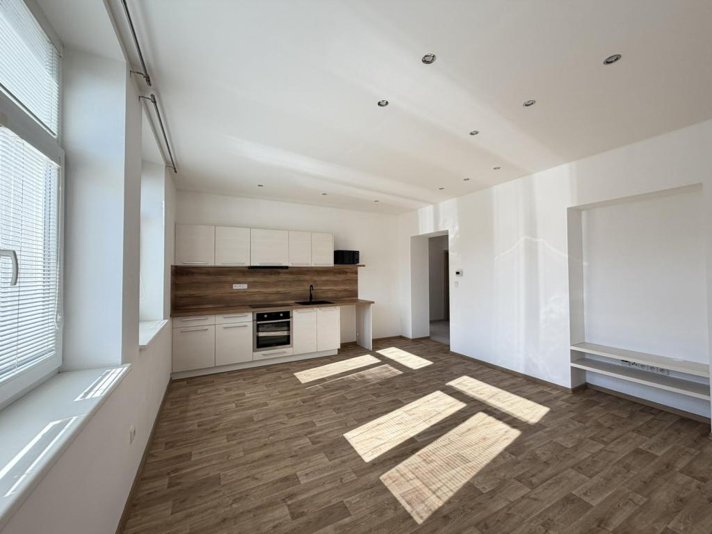 Pronájem bytu 2+kk 60 m2