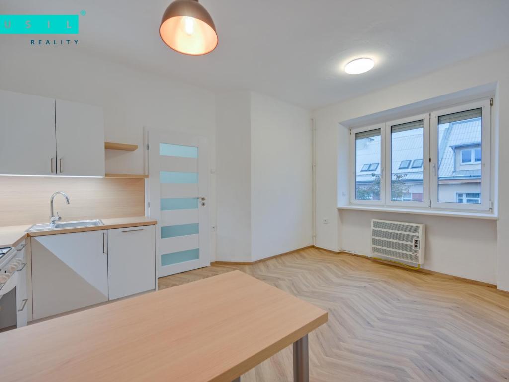 Pronájem 2+kk, Olomouc - Dukelská, 13000 Kč, 46 m2