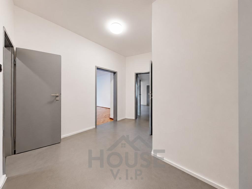 Prodej bytu 2+1 81 m2, Praha – náhled fotky 26