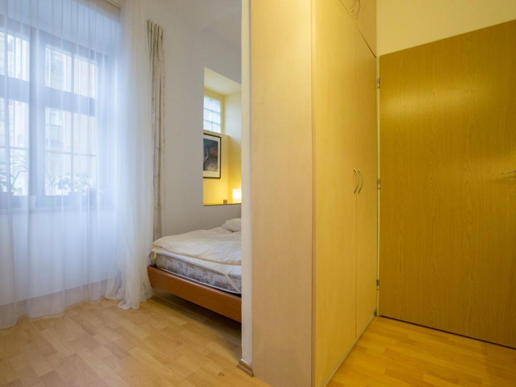 Pronájem bytu 2+kk 50 m2, Praha – náhled fotky 8