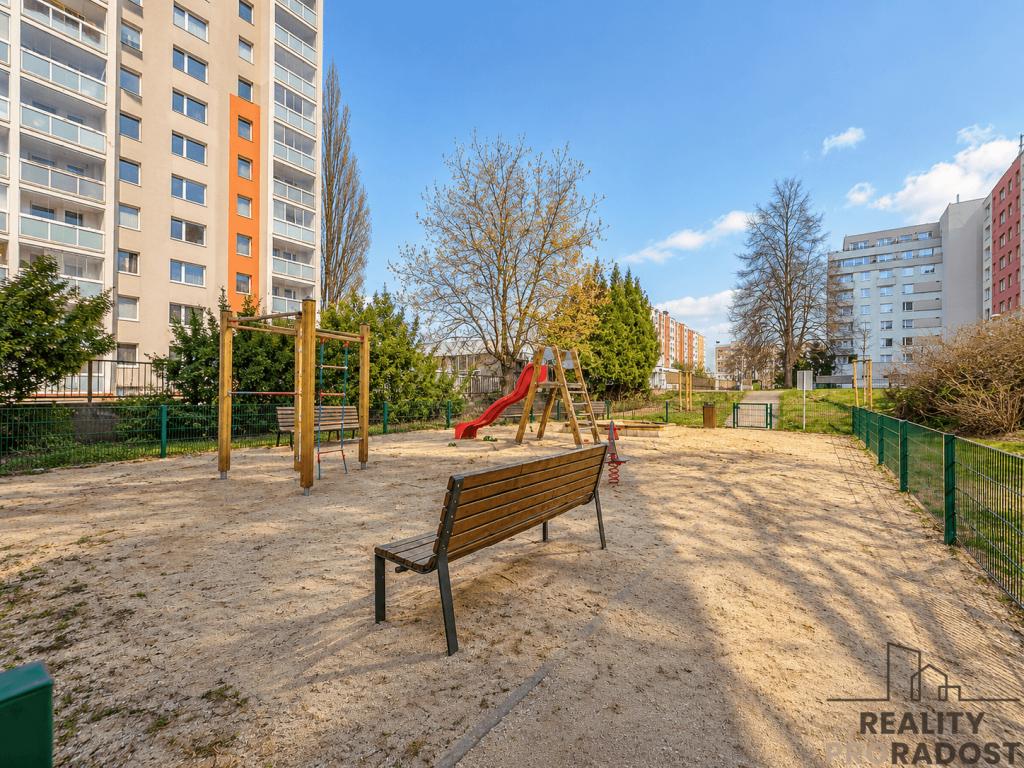 Prodej bytu 3+1 68 m2, Praha – náhled fotky 30