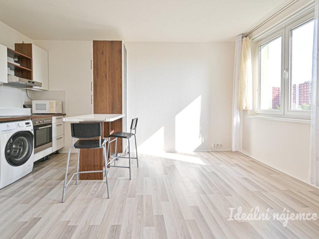 Pronájem bytu 1+kk 33 m2