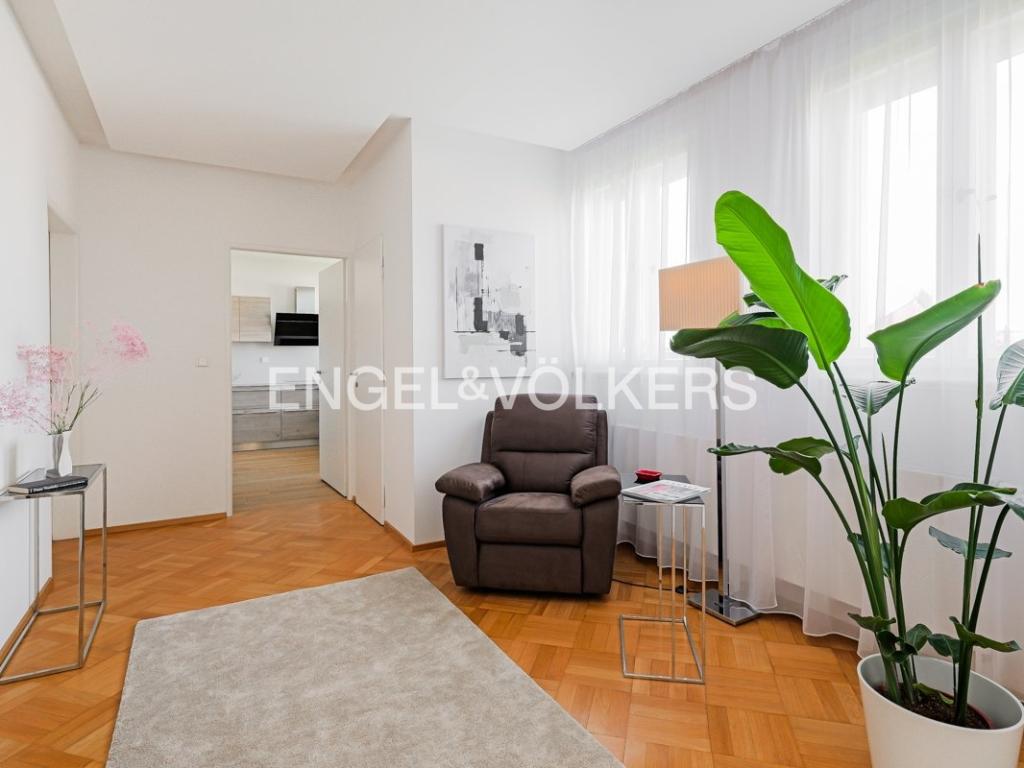Pronájem bytu 4+1 142 m2