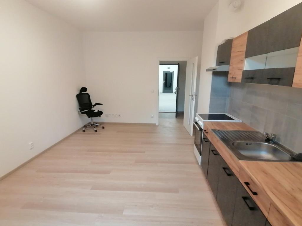 Pronájem bytu 1+kk 27 m2