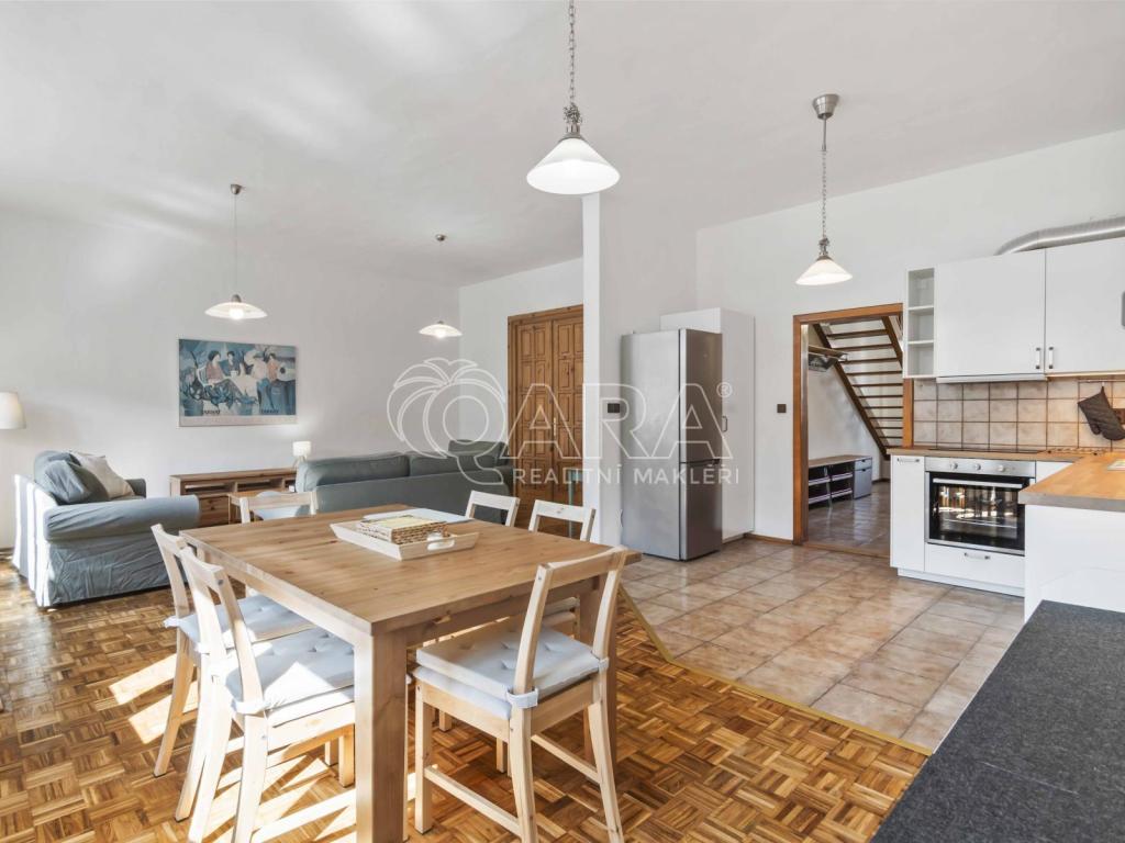 Pronájem bytu 5+kk 184 m2