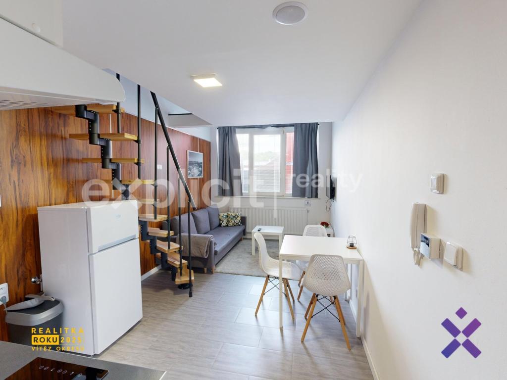 Pronájem bytu 1+kk 37 m2