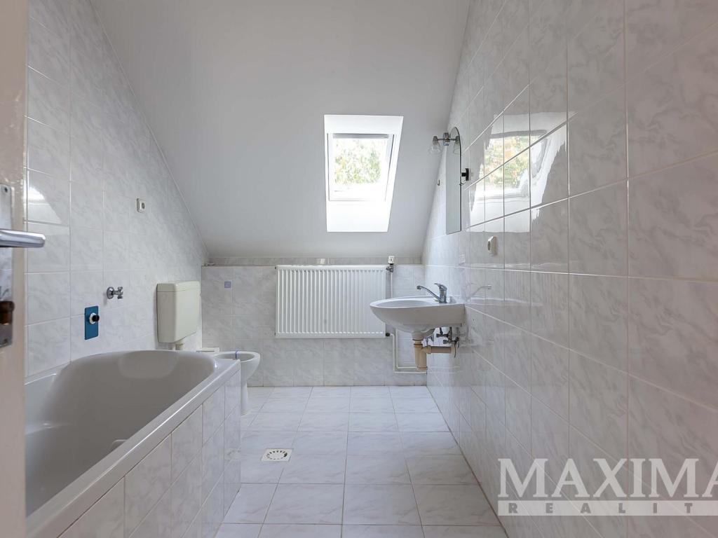 Prodej domu 184 m2, Obecnice – náhled fotky 21