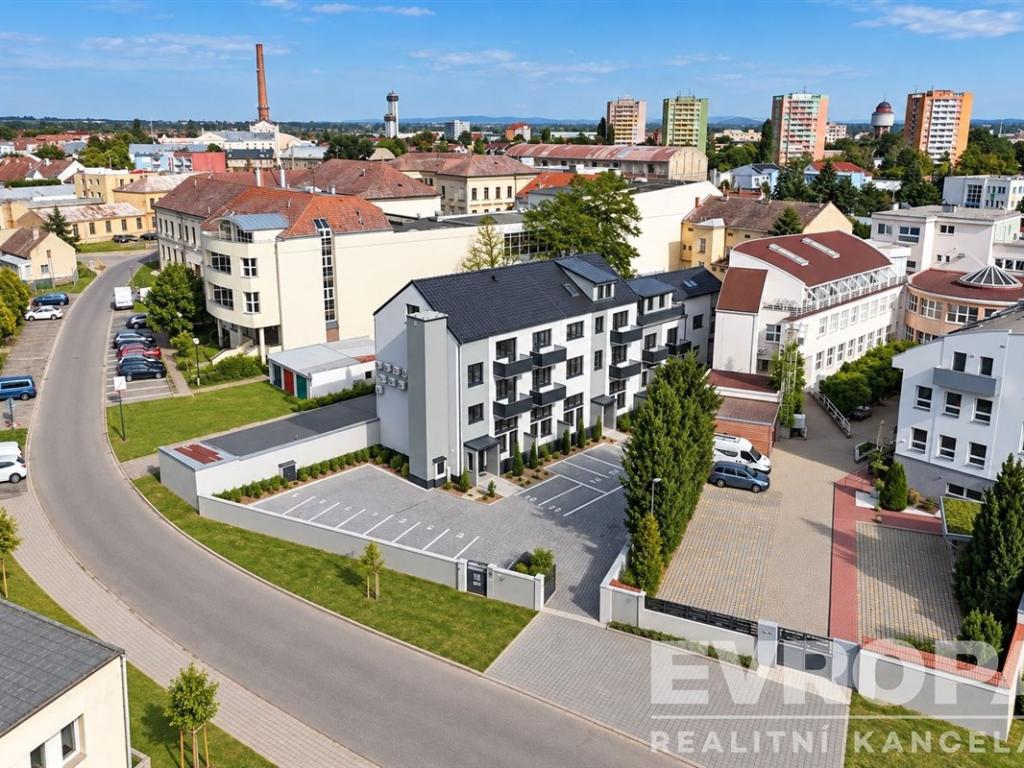 Pronájem bytu 1+kk 32 m2