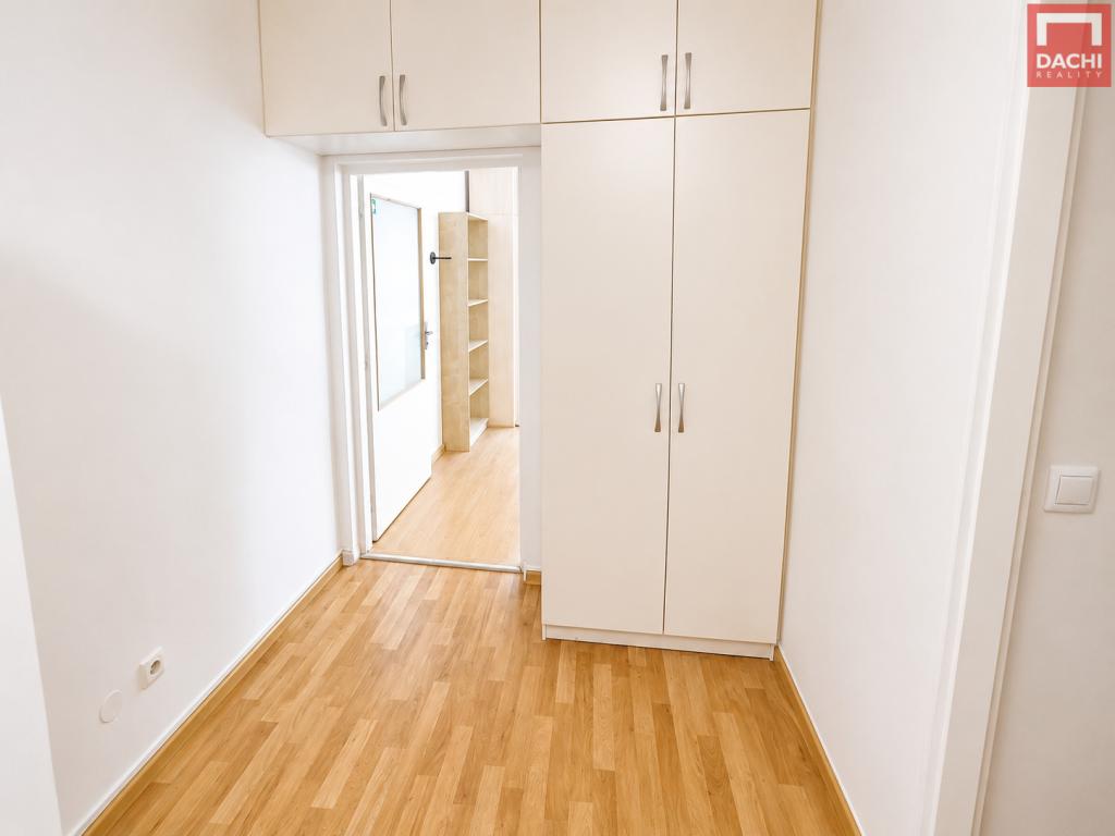 Pronájem bytu 1+kk 35 m2