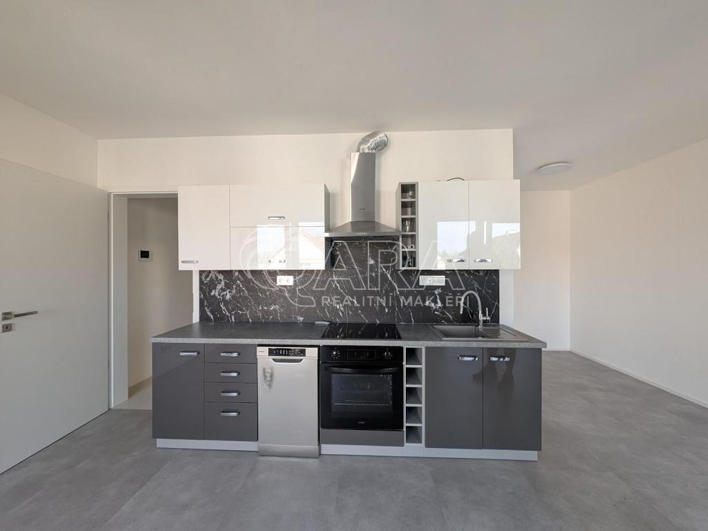 Pronájem bytu 1+kk 36 m2