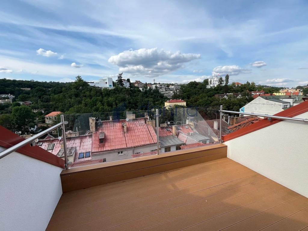 Pronájem bytu 4+kk 100 m2