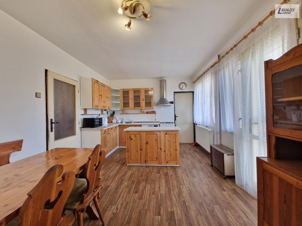 Prodej domu 300 m2, Hostomice – náhled fotky 12
