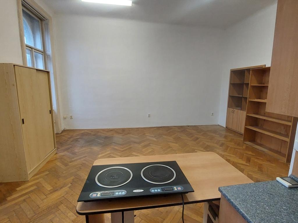 Pronájem bytu 1+kk 35 m2