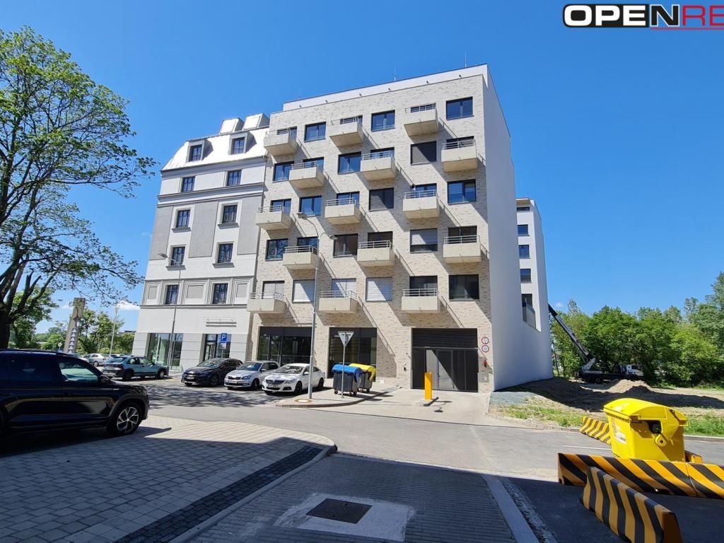 Pronájem bytu 2+kk 63 m2